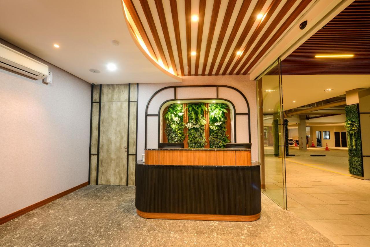 Nata Azana Hotel Solo מראה חיצוני תמונה