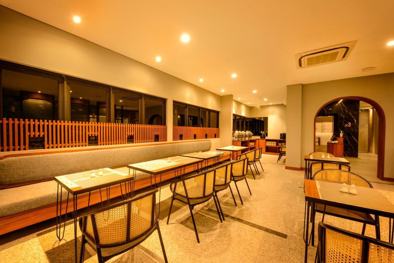Nata Azana Hotel Solo מראה חיצוני תמונה