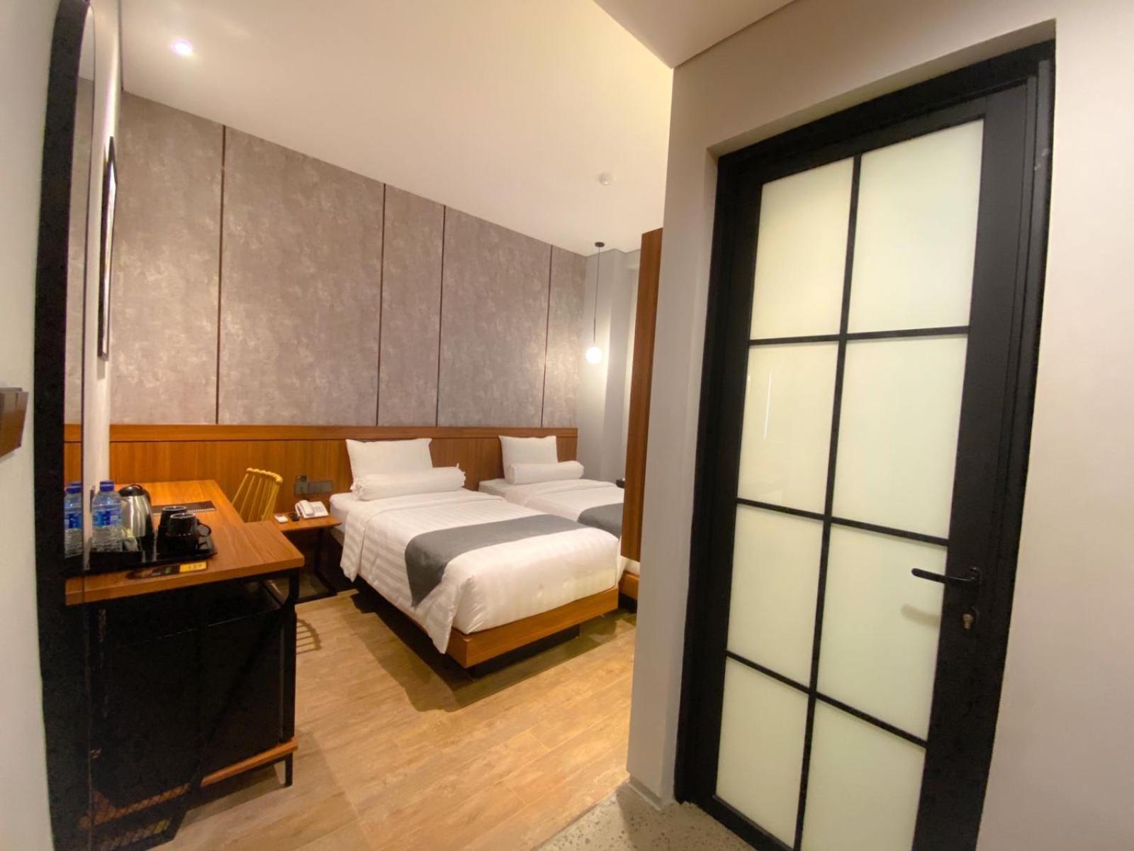 Nata Azana Hotel Solo מראה חיצוני תמונה