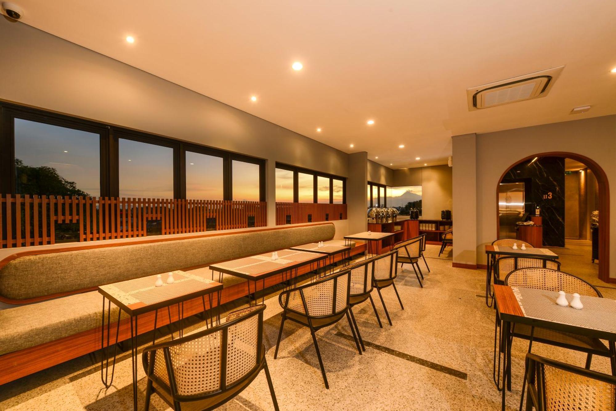 Nata Azana Hotel Solo מראה חיצוני תמונה